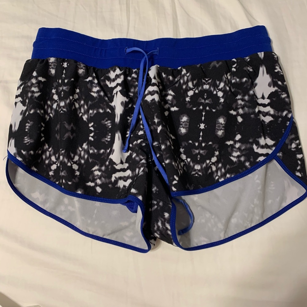 FABLETICS SHORTS